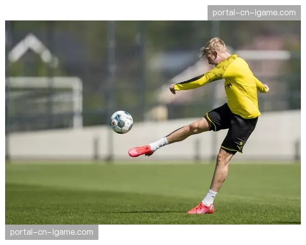 关键对决：沙尔克vs多特蒙德鲁尔德比，被紧密赛程挤压的备战时间